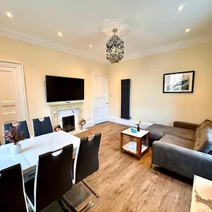 Georgian Luxury Apartment - Superfast Wifi - Parking Available Edinburgh